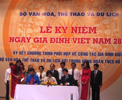 Activités à l'occasion de la journée de la famille vietnamienne